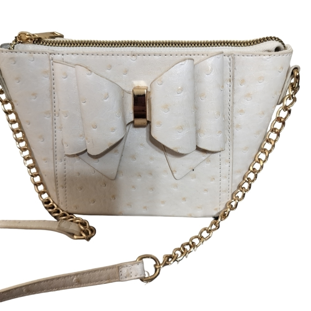 (1392) Crossi New York Bow Accent  Gold Chain Strap Crossbody Handbag - Picture 3 of 10